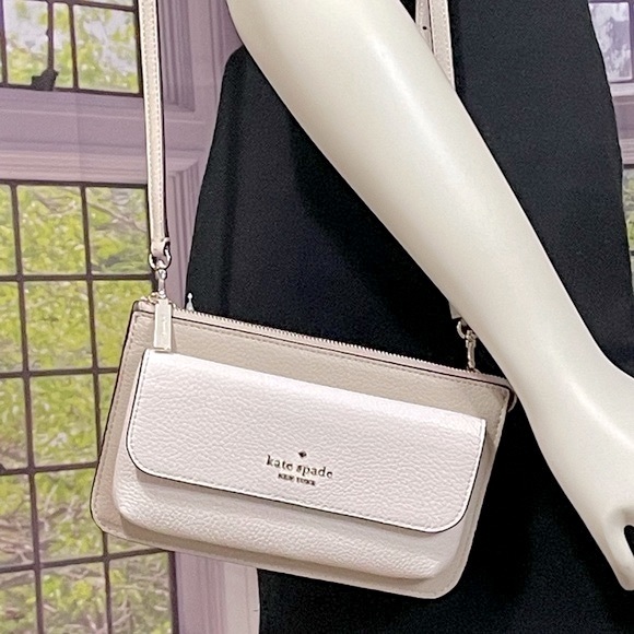 kate spade Handbags - NWT Kate Spade Leila Colorblock sand white leather crossbody wallet Bag